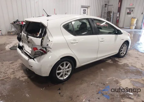 2012 Toyota Prius z USA, uszkodzony, nr VIN JTDKDTB3XT1016422